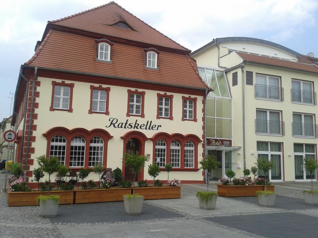Garni-Hotel Zum Alten Ratskeller Vetschau Exterior photo